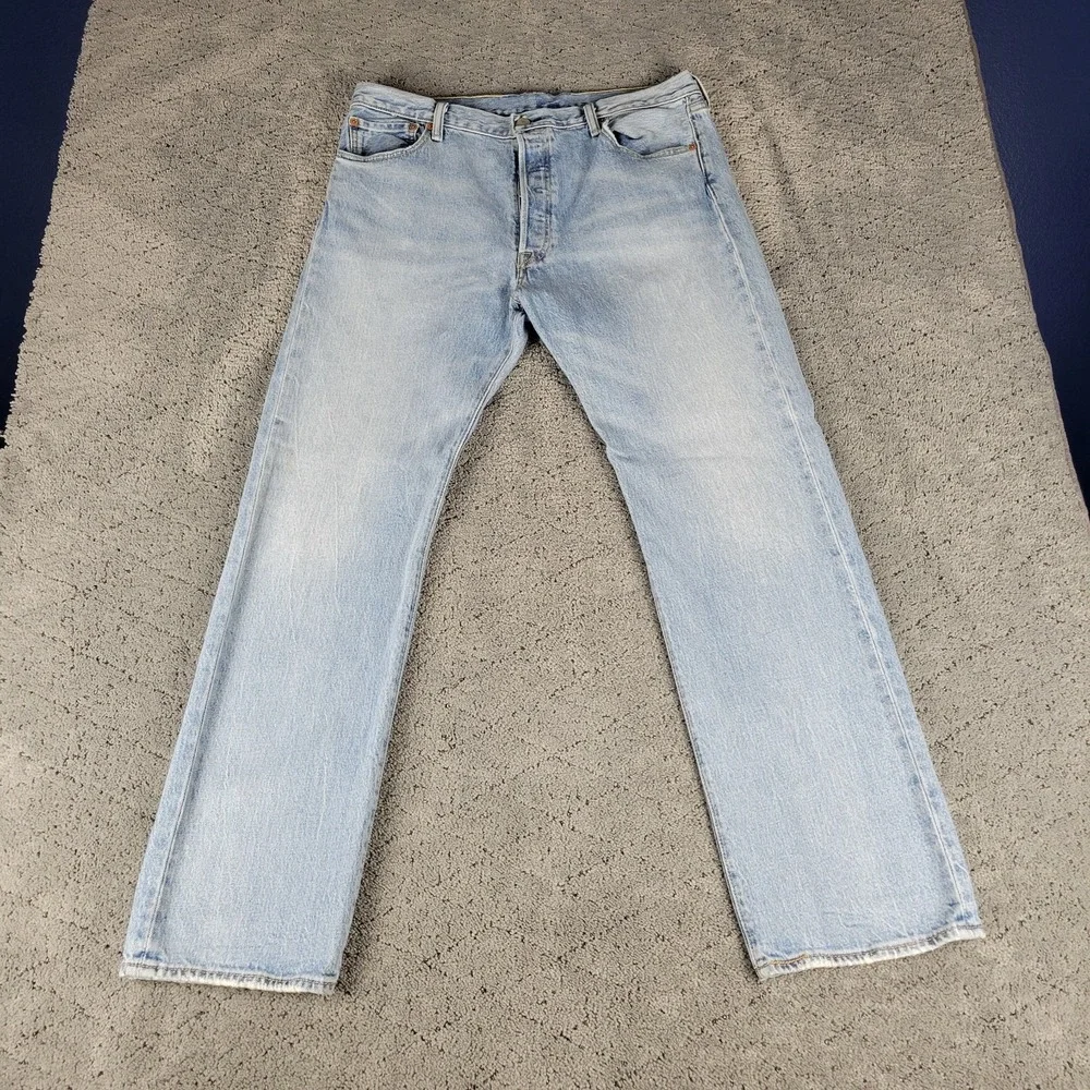 Levis 501 Jeans Mens 36x30 Blue Button Fly Straight Leg Light Wash Stretch Denim